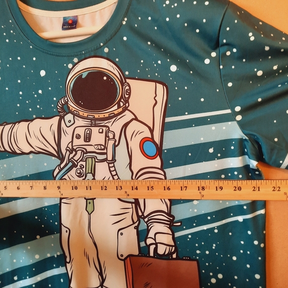 Full graphics front/ back astronaut shirt, silky comfortable fabric, nice! - Picture 4 of 6
